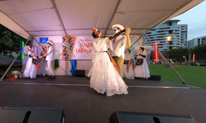 Fiesta Latina - Mexican Dancing