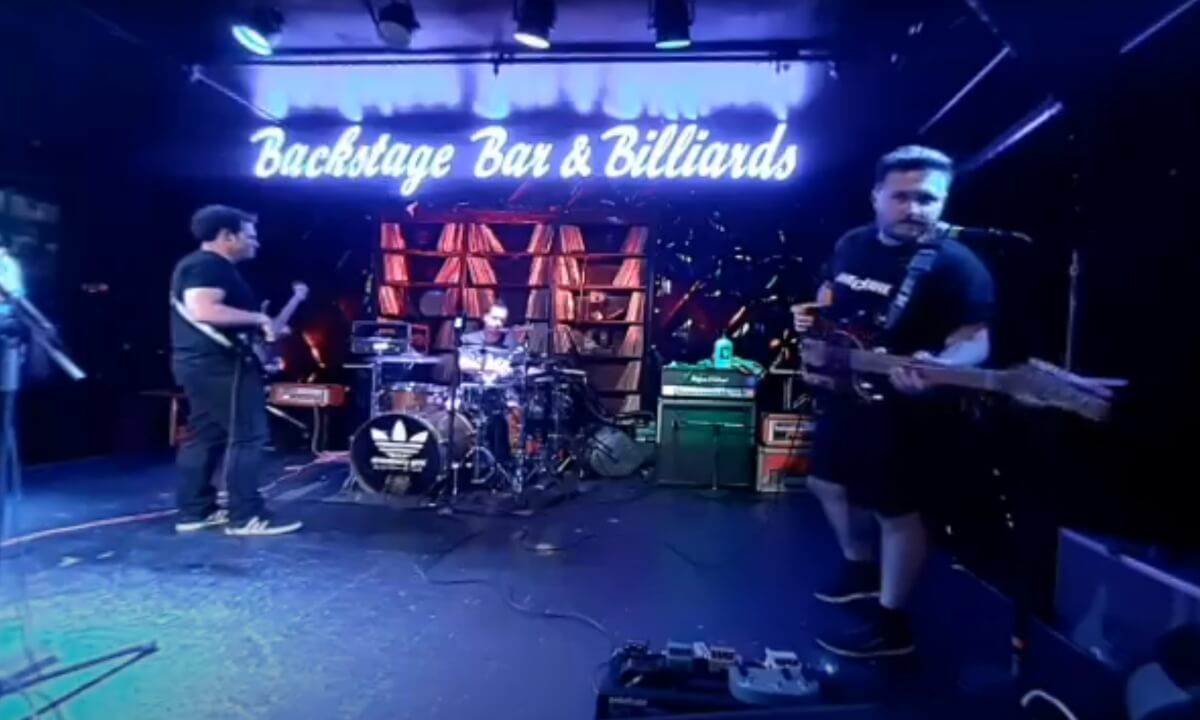 STRAWBERRY GIRLS LIVE IN LAS VEGAS ON THE ROOFTOP CLUB STAGE 7 8K VR 360 CAMERAS