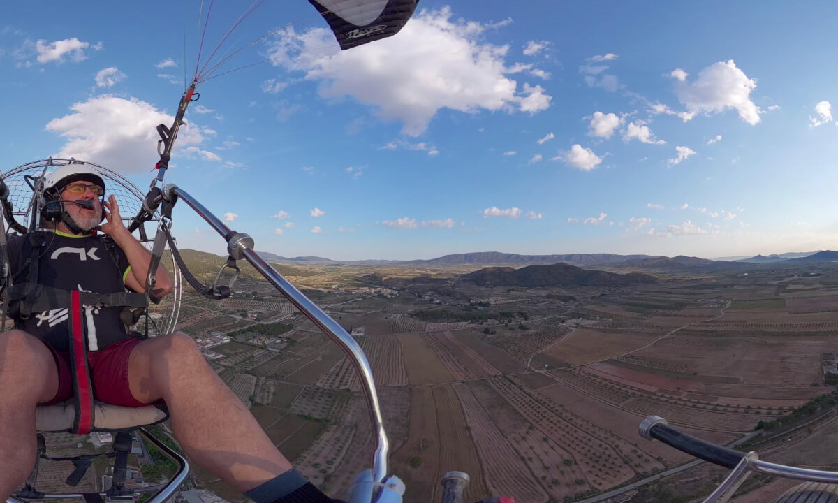 De Pinoso a Culebrón, Chinorlet, Casas del Señor, Mañán, Hondón de Monóvar, Derramador. Ida y vuelta en paramotor.