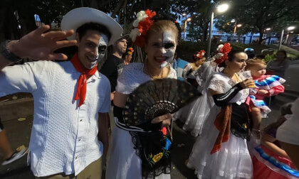 Fiesta Latina Parade VR Video Fiesta Latina Parade VR