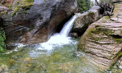 Boulder Waterfall VR Video Boulder Waterfall VR