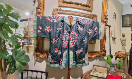 Absolute Art Western Antique Store Absolute Art Western Antique Store