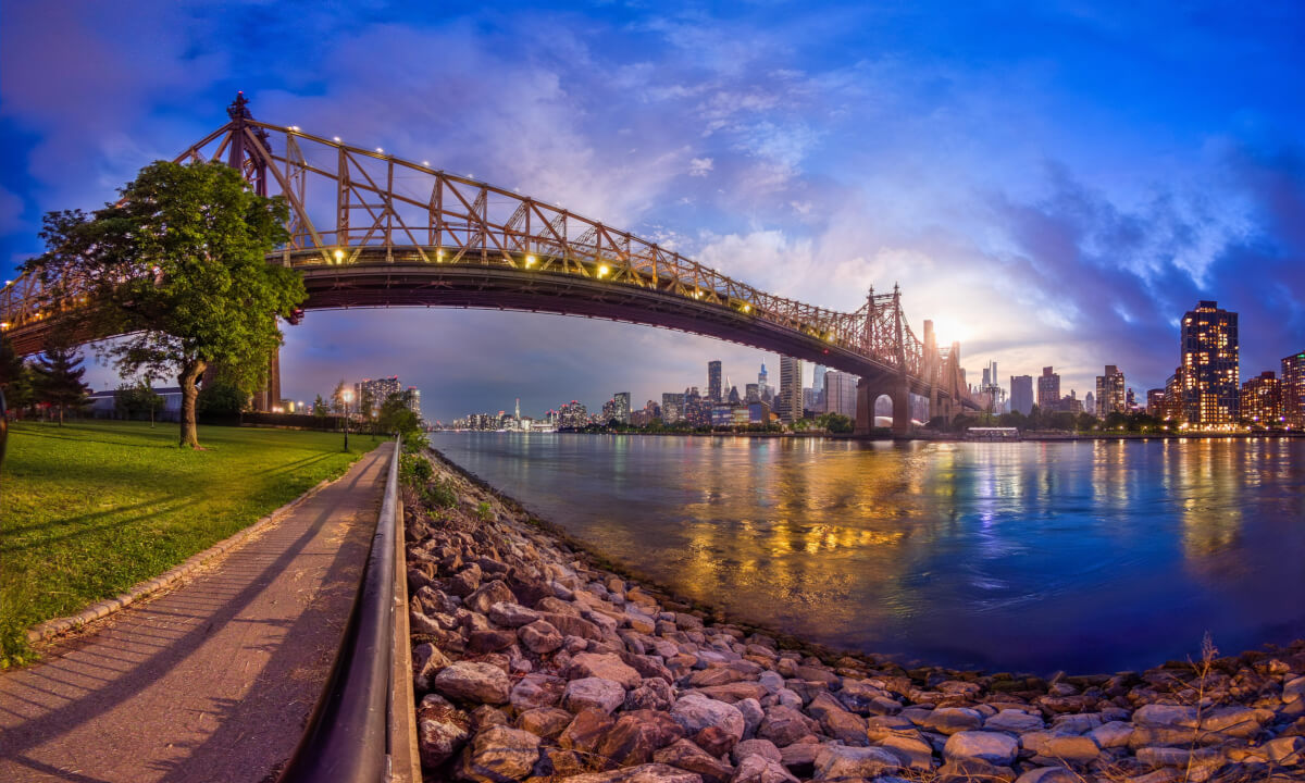 77mm IPD| Night Falls on Queensboro Bridge | 14K Timelapse shot on Q3U VR180 Flex