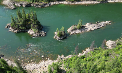 Three rugged Islands on the Pend O'reille River (4K, Flat) VR Video Three rugged Islands on the Pend O'reille River (4K, Flat) VR