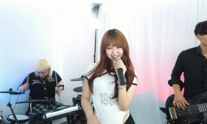 Demi Lovato-Cool for the Summer VR Video Demi Lovato-Cool for the Summer VR