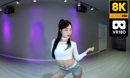 Jiaqi in the dance studio2 VR Video Jiaqi in the dance studio2 VR