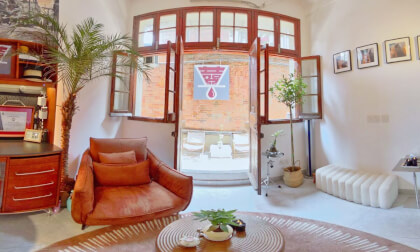 Tianzifang: Coffee Shops in the Old Alleys VR Video Tianzifang: Coffee Shops in the Old Alleys VR