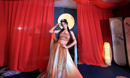 狸妖妖liyaoyao 20250515001 新贵妃醉酒 3D VR 180 8K VR Video 狸妖妖liyaoyao 20250515001 新贵妃醉酒 3D VR 180 8K VR