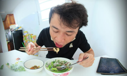 MUKBANG PHO VIETNAM VR Video MUKBANG PHO VIETNAM VR