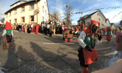 carnival parade in Schoellbronn (Ger) 2023 VR Video carnival parade in Schoellbronn (Ger) 2023 VR