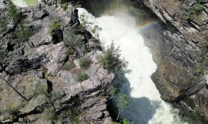 Bird's Eye View of Kettle River Gorge near Christina Lake, British Columbia {4K, Flat) VR Video Bird's Eye View of Kettle River Gorge near Christina Lake, British Columbia {4K, Flat) VR