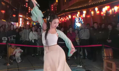 璐十三-雪龙吟 VR Video 璐十三-雪龙吟 VR