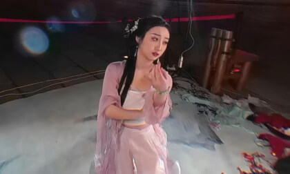 璐十三-要不然我们就这样一万年 VR Video 璐十三-要不然我们就这样一万年 VR