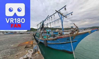 Wild Coast of Keelung, Fishing, Boats, and Big Waves at Badouzi@2024,10,13 VR Video Wild Coast of Keelung, Fishing, Boats, and Big Waves at Badouzi@2024,10,13 VR