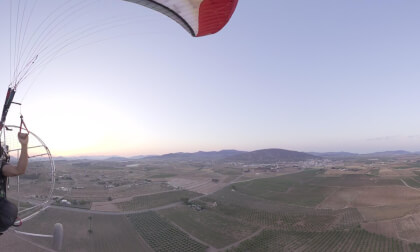 🌄 360º Paramotor Tandem Flight at Sunrise – Carche Valley VR Video 🌄 360º Paramotor Tandem Flight at Sunrise – Carche Valley VR