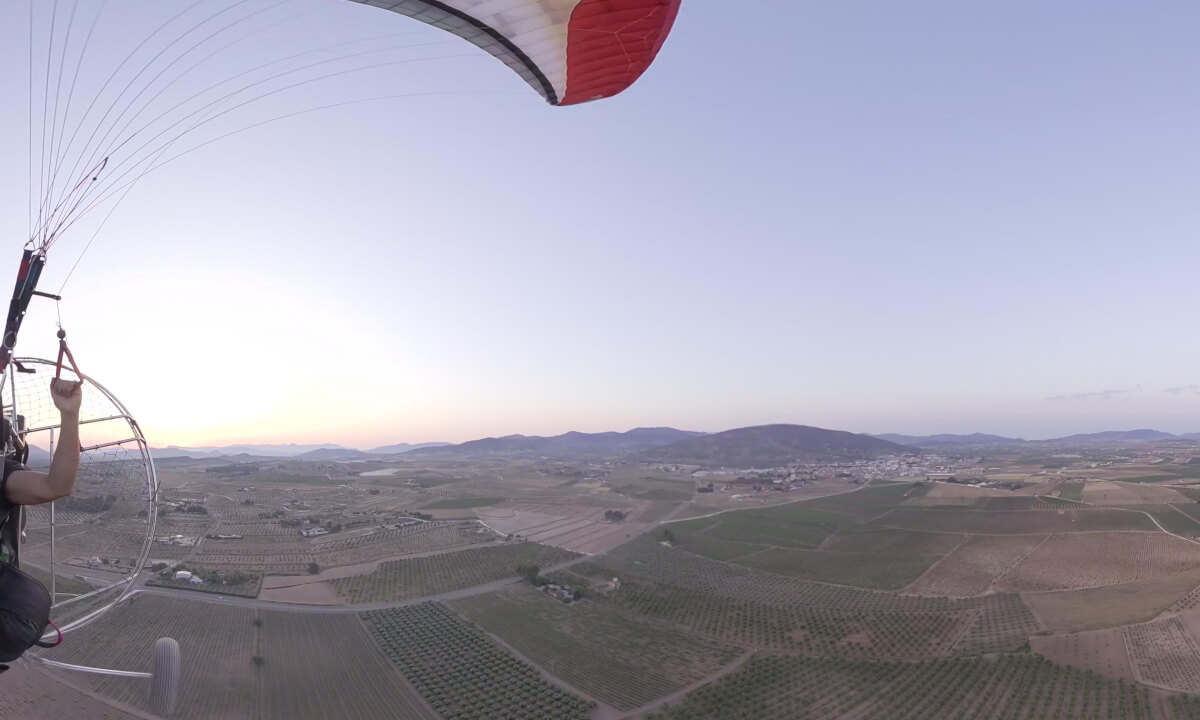 🌄 360º Paramotor Tandem Flight at Sunrise – Carche Valley