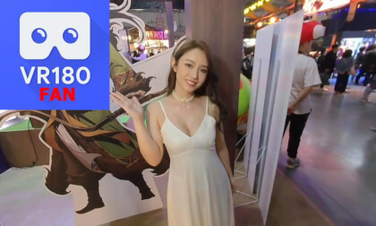 Beauty and Gaming Spotlight on the Expo’s Showgirls, P4 Beauty and Gaming Spotlight on the Expo’s Showgirls, P4