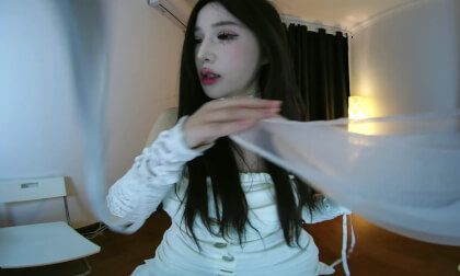 云云子yunyunzi 20250312001 Earned It 3D VR 180 8K VR Video 云云子yunyunzi 20250312001 Earned It 3D VR 180 8K VR