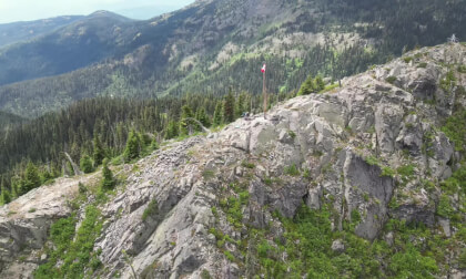 Peak and Flagpole on Mount Roberts Mountain near Rossland, BC (4K, Flat) VR Video Peak and Flagpole on Mount Roberts Mountain near Rossland, BC (4K, Flat) VR
