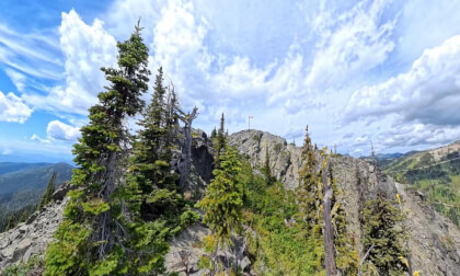 Viewpoints on Hike Up Mount Roberts near Rossland, British Columbia (8K, 360) Viewpoints on Hike Up Mount Roberts near Rossland, British Columbia (8K, 360)