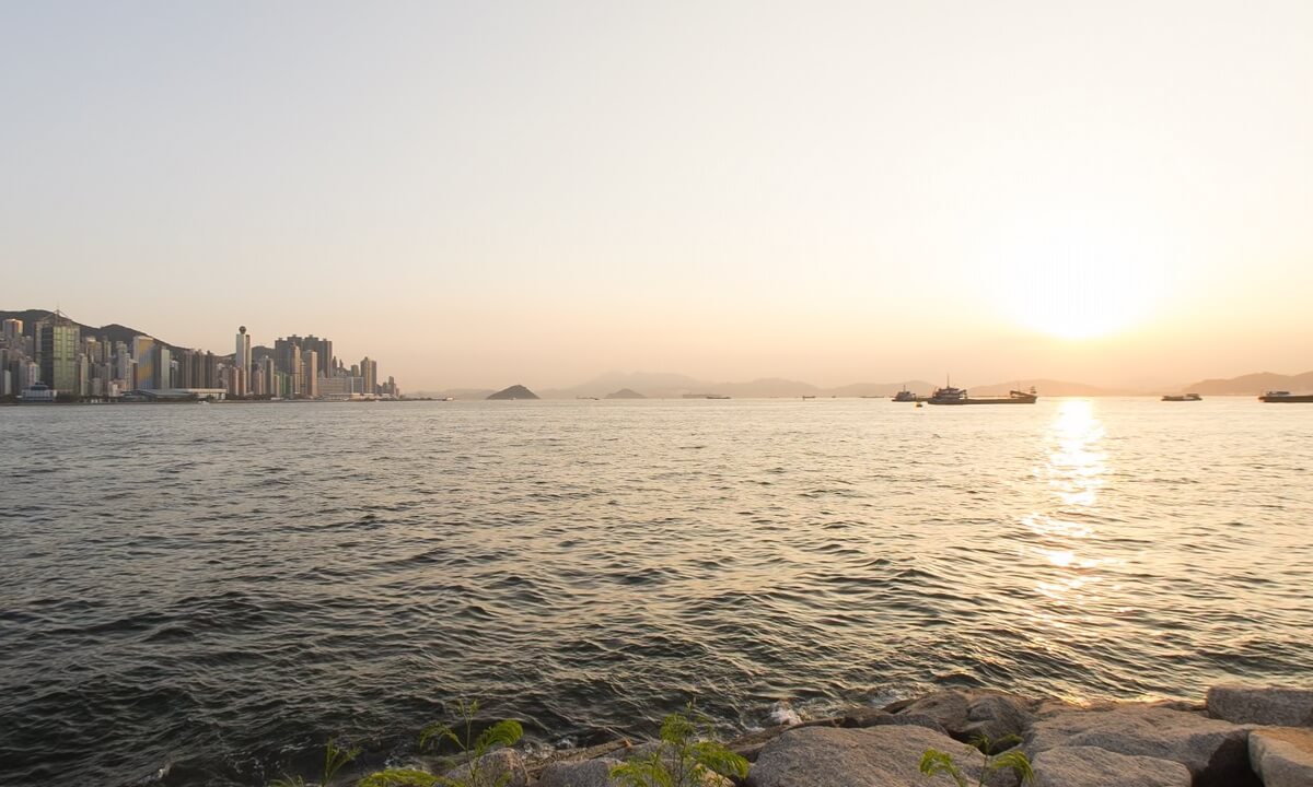 (3D180VR 8K60P )HK West Kowloon Waterfront Promenade Sunset Time Lapse