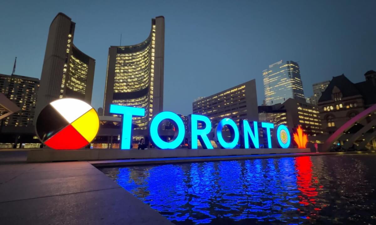 Toronto, The Urban Oasis - 4k at 60 FPS + Dolby Vision HDR