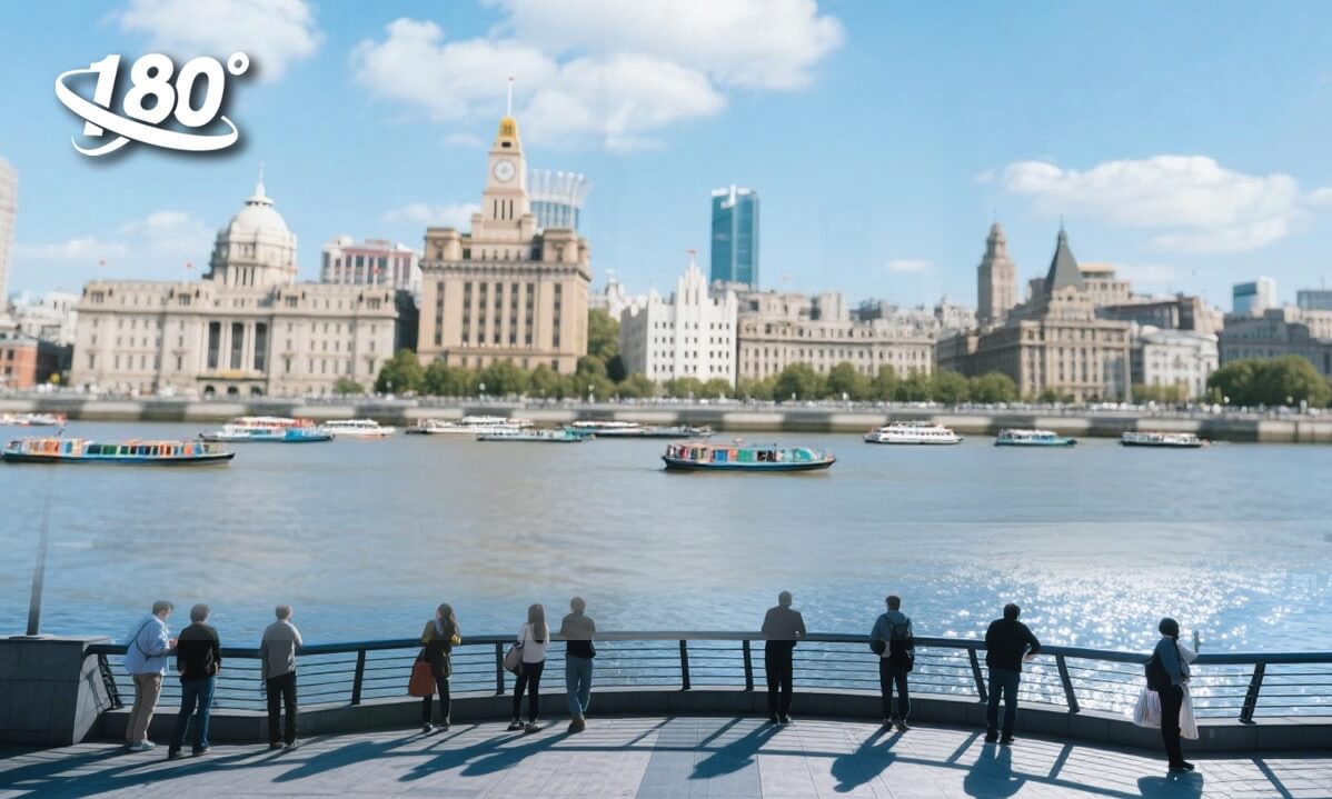 Along the Pudong Binjiang Avenue, the scenic views along the Huangpu River are fully visible at a glance.