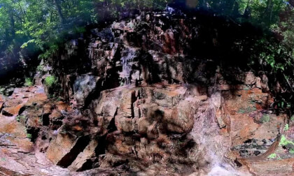 The waterfall of butterflies VR Video The waterfall of butterflies VR