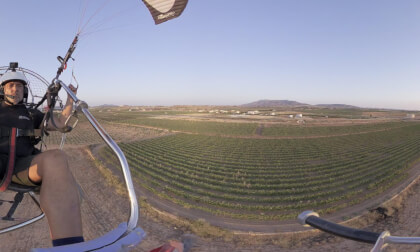 Solo Paramotor Flight at Sunrise 360º – Procession Through the Carche Valley to La Caballusa VR Video Solo Paramotor Flight at Sunrise 360º – Procession Through the Carche Valley to La Caballusa VR