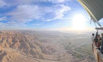 Hot Air Balloon Over Luxor (Egypt) in 360° – A Relaxing Journey Above the Nile VR Video Hot Air Balloon Over Luxor (Egypt) in 360° – A Relaxing Journey Above the Nile VR