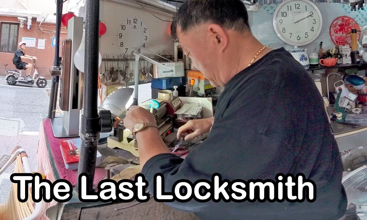 The Last Locksmiths – Locksmiths Are Becoming Increasingly Rare with the Popularization of Electronic Locks