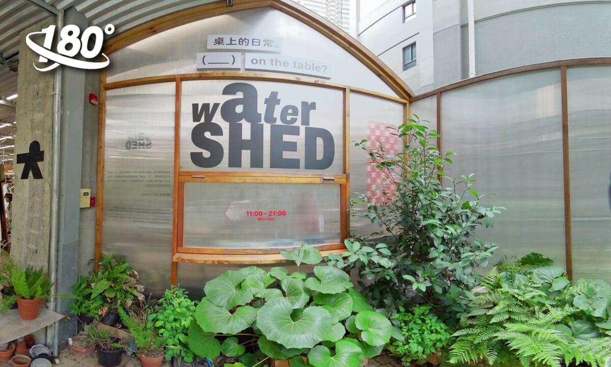 A coffee shop that brings the farm into the city