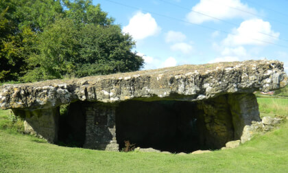 20210619-Tinkinswood-Burial-Chamber_002.vr 20210619-Tinkinswood-Burial-Chamber_002.vr