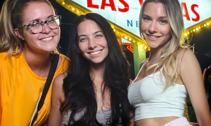 Las Vegas Sign Girls from Hungary Las Vegas Sign Girls from Hungary