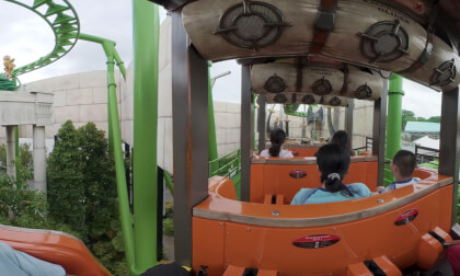Singapore Universal Studios Roller Coasters 环球影城 史莱克s回来可过山车小 Singapore Universal Studios Roller Coasters 环球影城 史莱克s回来可过山车小
