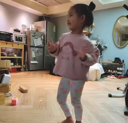 2020.12.26_Amber’s Happy Christmas dance 2020.12.26_Amber’s Happy Christmas dance