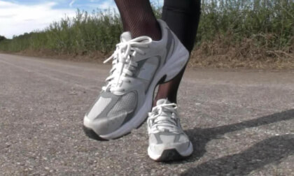Angelina presents her grey New Balance 530 trainers newbalance Grey 530 trainers newbalance shoes VR Video Angelina presents her grey New Balance 530 trainers newbalance Grey 530 trainers newbalance shoes VR