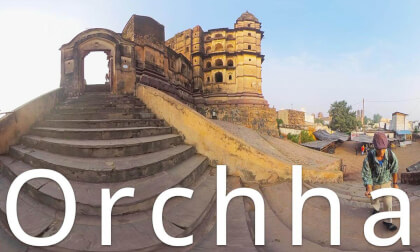 Orchha,India-a walk along temples and palaces