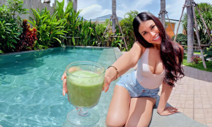 How to Make a Refreshing Detox Smoothie at Home | ASMR Edition | www.VRwithKaty.com VR Video How to Make a Refreshing Detox Smoothie at Home | ASMR Edition | www.VRwithKaty.com VR