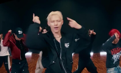 ENHYPEN (엔하이픈) 'Outside' Dance Practice |Converted 60FPS 3D VR VR Video ENHYPEN (엔하이픈) 'Outside' Dance Practice |Converted 60FPS 3D VR VR