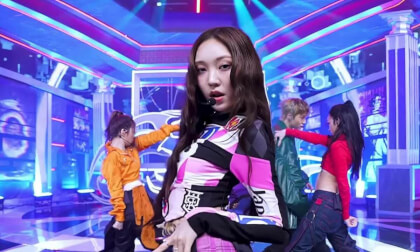 ALLDAY PROJECT 올데이 프로젝트 'FAMOUS' │ ONE TAKE STAGE @SBS Inkigayo |Converted 60FPS 3D VR ALLDAY PROJECT 올데이 프로젝트 'FAMOUS' │ ONE TAKE STAGE @SBS Inkigayo |Converted 60FPS 3D VR