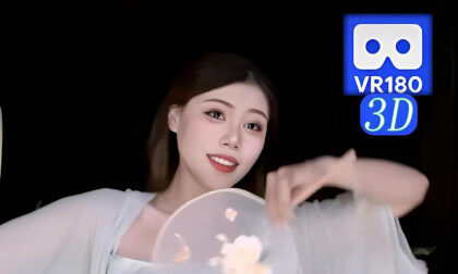 MoMo_Dance_25.7.2-2 VR Video MoMo_Dance_25.7.2-2 VR