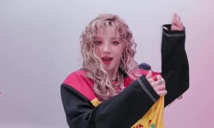 YUQI (우기) 'M.O.' | STUDIO CHOOM ORIGINAL |Converted 60FPS 3D VR VR Video YUQI (우기) 'M.O.' | STUDIO CHOOM ORIGINAL |Converted 60FPS 3D VR VR