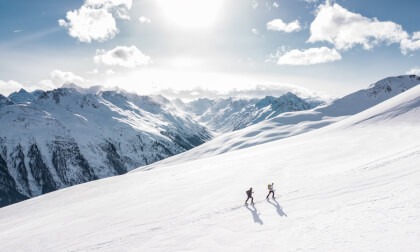 Snow Mountains Skiing VR Video Snow Mountains Skiing VR