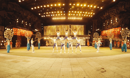 Chinese cabaret show EP2 Chinese cabaret show EP2