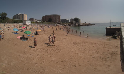 Playa de San Amaro. A Coruña (VR180 3D) Playa de San Amaro. A Coruña (VR180 3D)