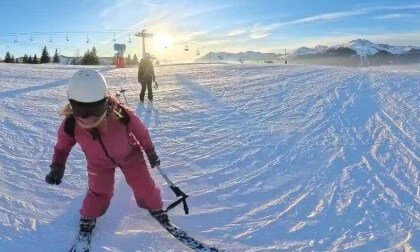 skiing skiing