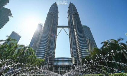 吉隆坡双子塔(Petronas Twin Towers) 吉隆坡国家清真寺(National Mosque of Kuala Lumpur) 吉隆坡双子塔(Petronas Twin Towers) 吉隆坡国家清真寺(National Mosque of Kuala Lumpur)