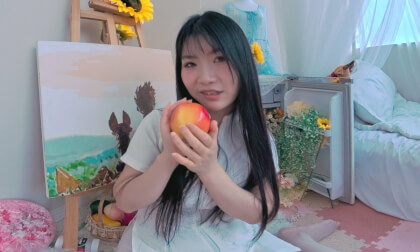 Which fruit would you like to eat? Which fruit would you like to eat?