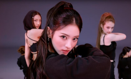 MEOVV(미야오) 'BURNING UP'| STUDIO CHOOM ORIGINAL |Converted 60FPS 3D VR MEOVV(미야오) 'BURNING UP'| STUDIO CHOOM ORIGINAL |Converted 60FPS 3D VR